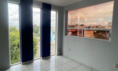 VENTA EDIFICIO DE 3 NIVELES CON AREA PARA OFICINAS Y LOCAL COMERCIAL