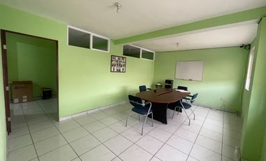 VENTA EDIFICIO DE 3 NIVELES CON AREA PARA OFICINAS Y LOCAL COMERCIAL