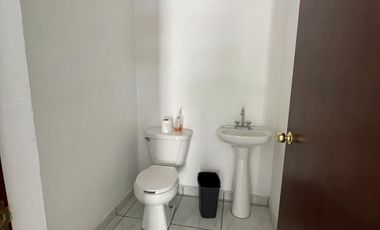 VENTA EDIFICIO DE 3 NIVELES CON AREA PARA OFICINAS Y LOCAL COMERCIAL