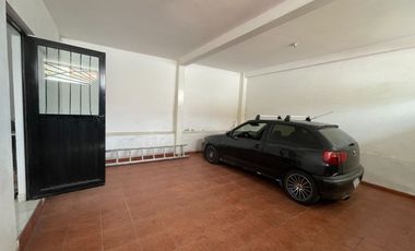 VENTA EDIFICIO DE 3 NIVELES CON AREA PARA OFICINAS Y LOCAL COMERCIAL