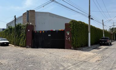 Corporativo con Bodega y Oficinas - Oportunidad para empresas o Desarrolladores!