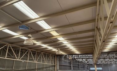 Corporativo con Bodega y Oficinas - Oportunidad para empresas o Desarrolladores!