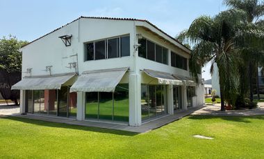 Corporativo con Bodega y Oficinas - Oportunidad para empresas o Desarrolladores!