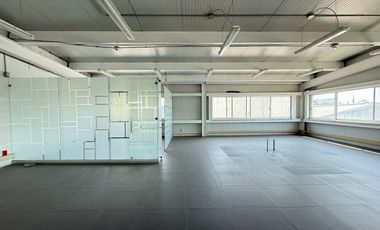 Corporativo con Bodega y Oficinas - Oportunidad para empresas o Desarrolladores!