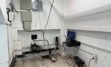 Corporativo con Bodega y Oficinas - Oportunidad para empresas o Desarrolladores!