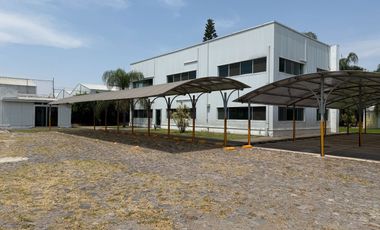 Corporativo con Bodega y Oficinas - Oportunidad para empresas o Desarrolladores!