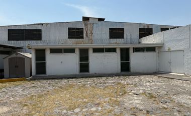 Corporativo con Bodega y Oficinas - Oportunidad para empresas o Desarrolladores!
