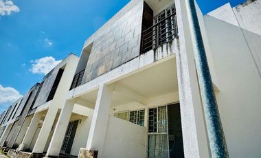 Oportunidad! Casa 2 recs con alberca y seguridad en Playa del Carmen
