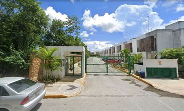 Oportunidad! Casa 2 recs con alberca y seguridad en Playa del Carmen