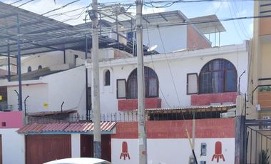 VENTA CASA CALLE LOS ZAFIROS URB. MIRAFLORES CASTILLA PIURA