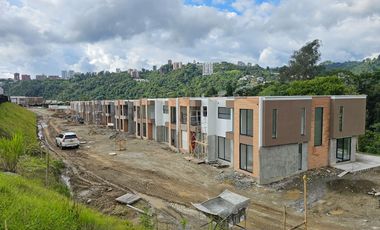 VENDO AMPLIA Y PRECIOSA CASA EN EL SECTOR DE LA FLORIDA DE 135m2, RETIRO FLORIDA