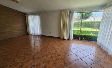 Renta de una planta zona Galerías Metepec