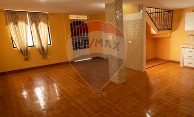CASA EN VENTA CALLE LINEA FÉRREA, SAN ANTONIO