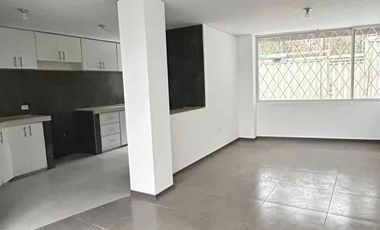 Vendo departamento 3 habitaciones, PB, Uraba 1, intercambiador de Carcelen