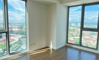 3-BR Brandnew Condo at Patio Suites For Sale