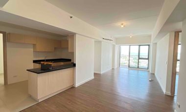 3-BR Brandnew Condo at Patio Suites For Sale