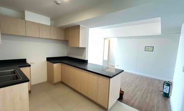 3-BR Brandnew Condo at Patio Suites For Sale