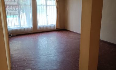 SE ARRIENDA CASA EN CENTRO DE LOS ÁNGELES
