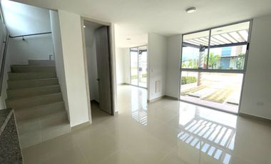 ARRIENDO CASA ESQUINA DORAL CARTAGENA ZONA NORTE
