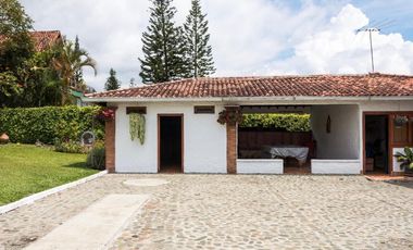Venta Finca en Lago Calima en condominio