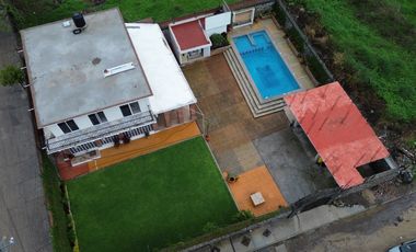 En venta casa sola con alberca en Yautepec, Morelos