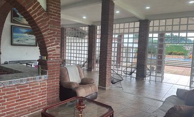 En venta casa sola con alberca en Yautepec, Morelos