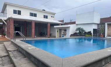 En venta casa sola con alberca en Yautepec, Morelos
