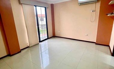 CASA CLUB, Km 12 Vía a la Costa, Alquilo casa  2 plantas, 3 dormitorios, $880
