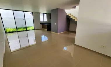 CASA NUEVA EN VENTA CON ROOF GARDEN Y ACABADOS MODERNOS. ZONA VALDEPEÑAS, CERCA CUCEA.