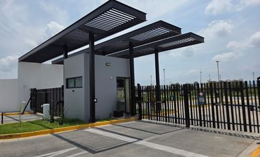CASA NUEVA EN VENTA CON ROOF GARDEN Y ACABADOS MODERNOS. ZONA VALDEPEÑAS, CERCA CUCEA.