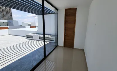 CASA NUEVA EN VENTA CON ROOF GARDEN Y ACABADOS MODERNOS. ZONA VALDEPEÑAS, CERCA CUCEA.