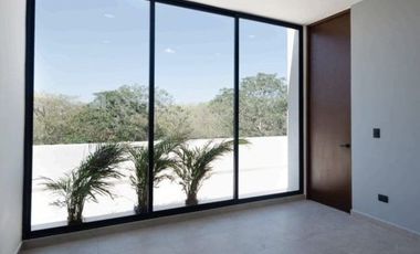 Casa en venta en Privada Morera, al norte de la Ciudad de Mérida