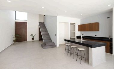 Casa en venta en Privada Morera, al norte de la Ciudad de Mérida