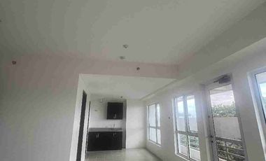 Last Unit / High-end / Penthouse with Balcony / 120sqm