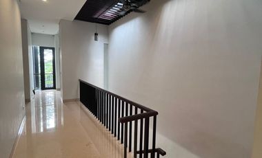 House for Rent at Cilandak Jakarta Selatan (Inside Compound), Private Pool with Furnished