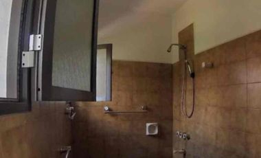 CASA en VENTA sobre Av. Recta Martinolli