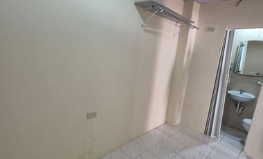 Suite En Alquiler en Urdesa Central,  Planta Baja, 1 Habitación, 1 Baño, Norte de Guayaquil.