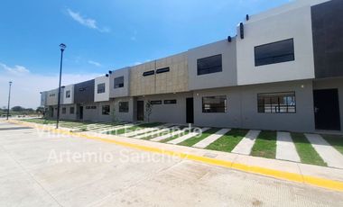 Casas con 2 Recaparas amplias, a 15 minutos de Galerias Metepec