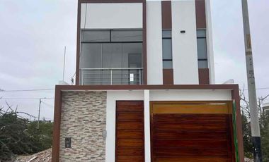 Casa en venta de estreno en Alameda Country club