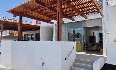 VENDO CASA DE PLAYA PRIMERA FILA