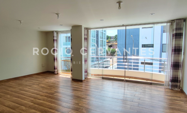 ¡ALQUILO bonito departamento a 3cdras de la PLAZA de CAYMA! 2,300 soles