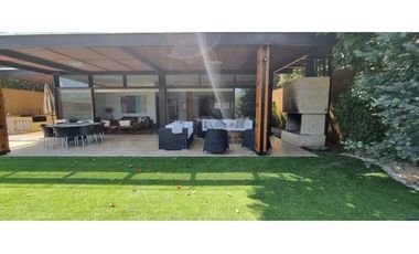 CASA EN RENTA Y VENTA CON ACCESO AL LAGO