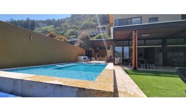 CASA EN RENTA Y VENTA CON ACCESO AL LAGO