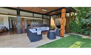 CASA EN RENTA Y VENTA CON ACCESO AL LAGO