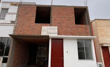 CASA EN VENTA - VILLA CLUB 2