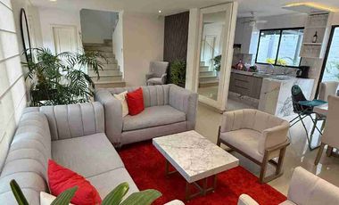Venta de hermosa casa en Vía Samborondon Km 5, cerca a plaza Lagos.
