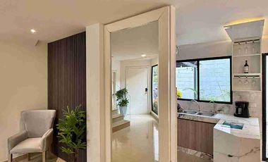 Venta de hermosa casa en Vía Samborondon Km 5, cerca a plaza Lagos.