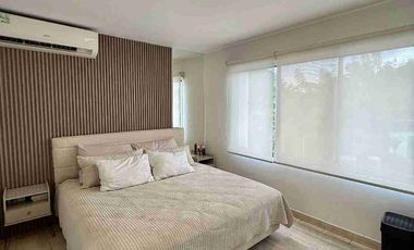 Venta de hermosa casa en Vía Samborondon Km 5, cerca a plaza Lagos.