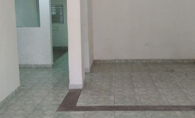 Casa loca en arriendo en Guayabal Santa Fe