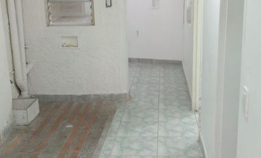 Casa loca en arriendo en Guayabal Santa Fe